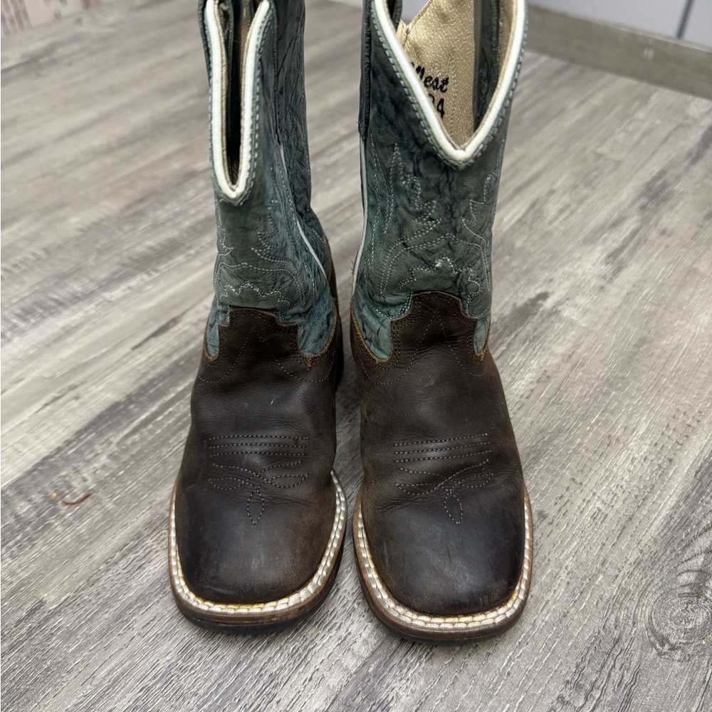 Ariat Two-Tone Western Boots